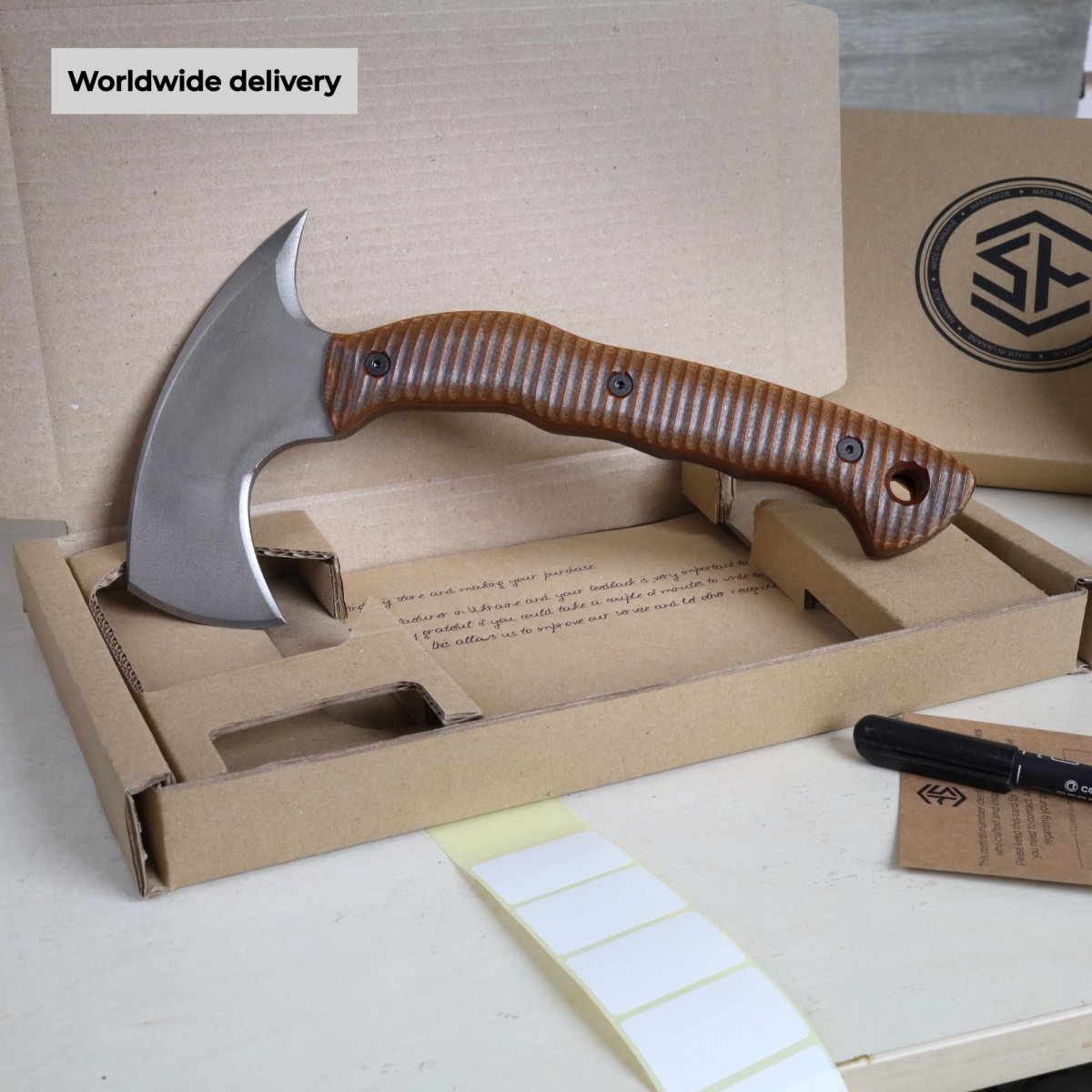 Compact tomahawk "Balor" with polymer composite handle