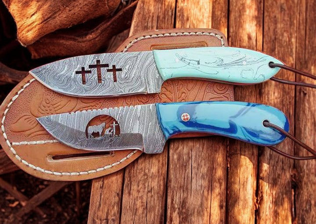 Cowboy Knife Set Damascus Steel Blades with Unique Wirecut Designs