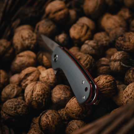 The Peasant Folding Pocket Knife Giftset for Men and Women (Red and Grey)