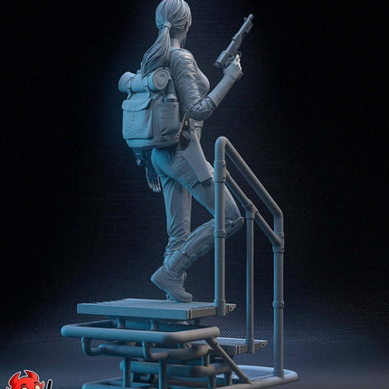 Fallout Lucy Figure - 1:8 Scale Collectible & Bust