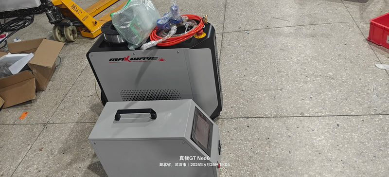 800-1500W 3-in-1 Fiber Laser Welding Machine - Air Cooled Metal Welder with Cutting & Cleaning