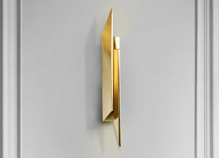Gold Art Deco Wall Lamp - Quadrilateral Metallic Sconce Decorbites