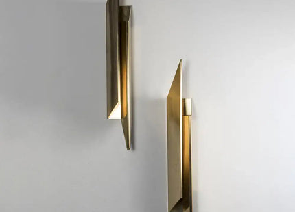 Gold Art Deco Wall Lamp - Quadrilateral Metallic Sconce Decorbites