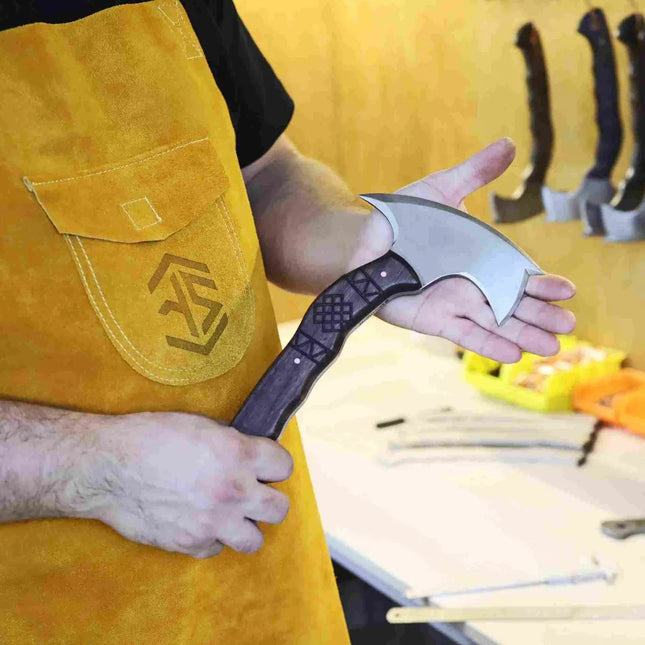 Compact tomahawk "Tahu" with wooden handle - Phoenix Fire Art Store